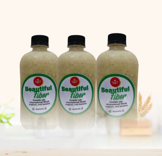Fibre-rich smoothie from Ujayzfood in a 500ml bottle made fresh in Asaba