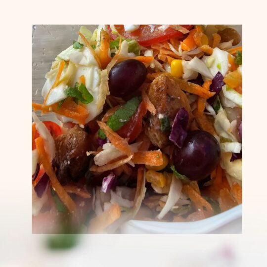 1000ml bowl of assorted fresh fruits by Ujayzfood in Asaba