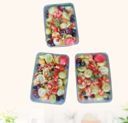 750ml bowl of fresh fruit salad from Ujayzfood made in Asaba
